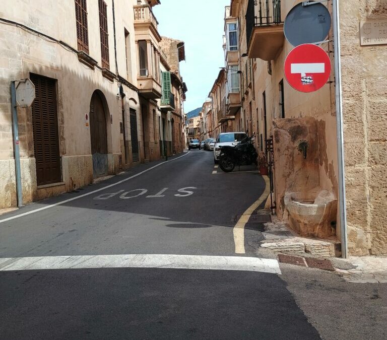 CARRER DE «SA FONT», LA CALLE DE LAS FUENTES SIN AGUA.